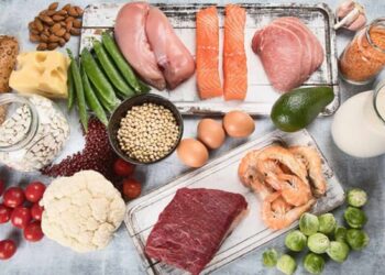 10 alimentos ricos en proteínas para alimentar tus músculos