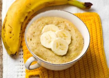 Muffins de avena en microondas, tu desayuno o merienda en 5 minutos