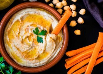 ¿El hummus engorda? El famoso plato de moda hecho a base de garbanzos