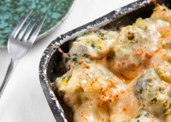 Brócoli gratinado al horno. Receta fácil y rápida para un plato delicioso