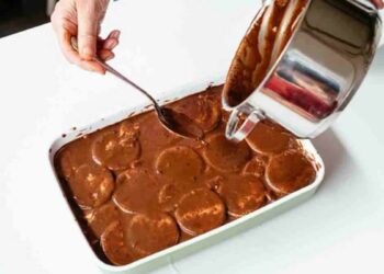 Tarta de galletas de la abuela. Receta fácil con la triunfarás siempre