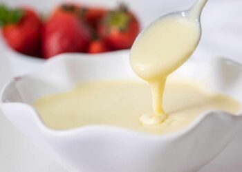 Cómo hacer leche condensada casera con tan solo dos ingredientes