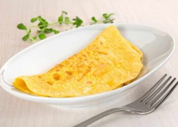 Cómo hacer una tortilla francesa jugosa. Receta fácil y rápida