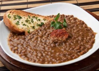 Lentejas con chorizo, receta fácil y reconfortante para los meses más fríos