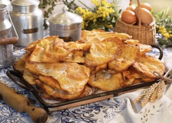 Orejas de carnaval. Receta tradicional, fácil y rápida