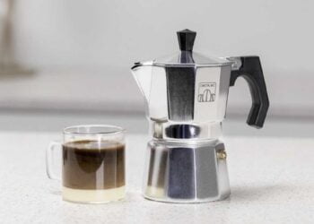 Cómo hacer café en cafetera italiana para que te salga perfecto. La clave definitiva