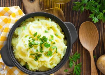 Cómo hacer un puré de patatas casero y cremoso, receta fácil y rápida