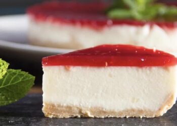 Tarta de queso Philadelphia y mermelada, el postre sin horno que nunca falla