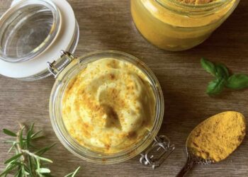 Salsa de curry. Receta fácil y rápida con la que siempre te quedará extra cremosa