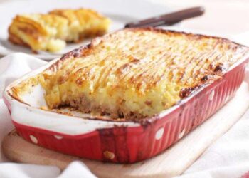 Pastel de carne con puré de patatas. Receta súper sabrosa y fácil de hacer