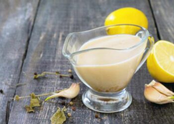 Salsa de limón. Receta fácil para acompañar pescados y carnes