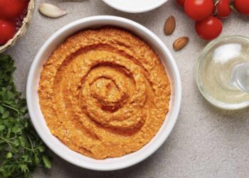 Salsa romesco casera. Receta tradicional catalana especial para los calçots