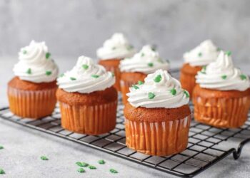 Muffins de zanahoria y avena saludables. Receta fácil y rápida