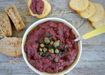 Tapenade o paté de aceitunas negras perfecto para un aperitivo