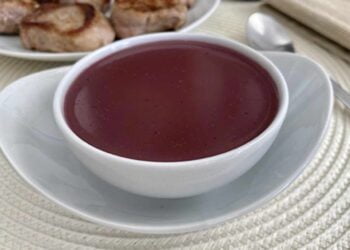 Salsa de Oporto especial para carnes. Receta fácil y rápida