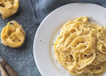 Pasta con salsa Alfredo, súper fácil y rápida de hacer