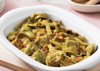 Alcachofas de la huerta hervidas. Receta fácil y rápida