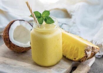 Smoothie de piña y coco súper refrescante