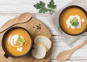 Crema de calabaza y zanahoria súper sabrosa. Receta fácil y rápida