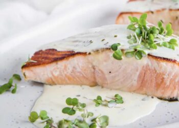 Salmón con nata y especias, deliciosa receta fácil y rápida