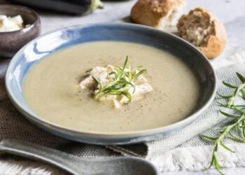 Crema de berenjena casera fácil y rápida para una comida o cena deliciosa