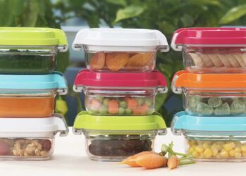 Los trucazos para limpiar las manchas de los tuppers, baratos y efectivos