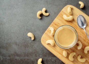 Mantequilla o crema de anacardos, una alternativa a la mantequilla tradicional