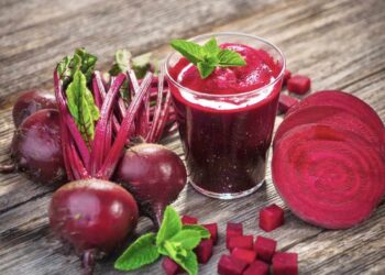 Batido de remolacha y zumo de limón, aprovéchate de todos sus beneficios