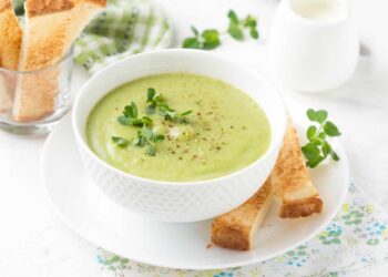 La mejor crema fría de calabacín con manzana ideal para los meses más calurosos