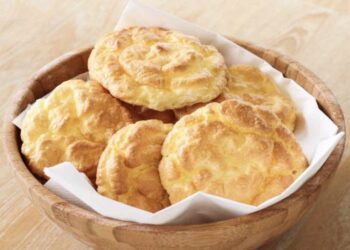 Pan nube o cloud bread, el pan sin harina con solo 3 ingredientes. Receta keto fácil y rápida