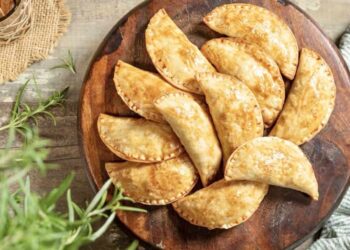 Empanadillas en freidora de aire súper crujientes, caseras y muy fáciles de hacer