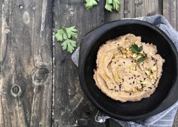Hummus de lentejas para un aperitivo fácil, rápido y súper sabroso