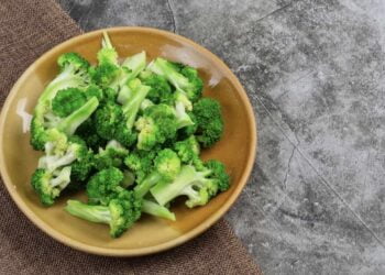 Brócoli al microondas, la forma más fácil de hacerlo al vapor