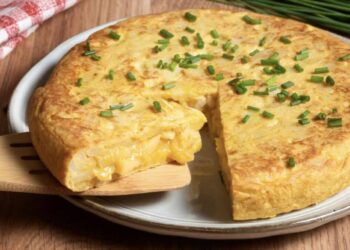 Tortilla de patata en airfryer con o sin cebolla, sin exceso de aceite y súper jugosa