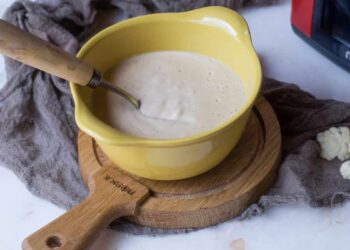 Bechamel de coliflor, la receta vegana que da un extra de sabor a tus platos