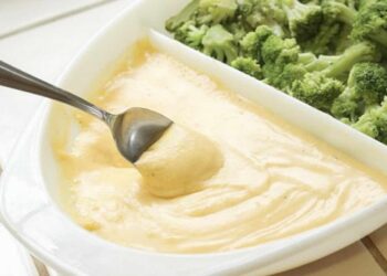 Salsa de queso gouda cremosa, perfecta y súper versátil