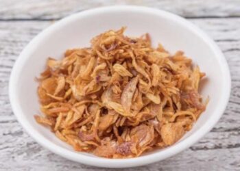 Cebolla crujiente o frita sin harina para decorar tus platos, la receta más fácil y rápida