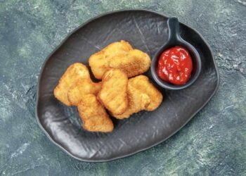Nuggets de pollo en freidora de aire o airfryer, súper crujientes y cero grasientos