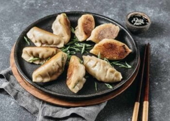Cómo hacer gyozas congeladas para que te queden perfectas, receta fácil y rápida