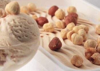 Helado de avellanas con 4 ingredientes sin heladera y sin huevo