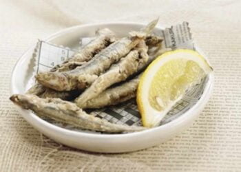 Boquerones fritos en airfryer, ligeros y listos en 20 minutos