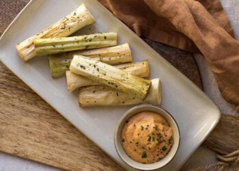 Puerros en el microondas, receta fácil y rápida para un plato súper sabroso