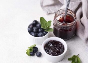 Mermelada de arándanos sin azúcar, receta fácil con tan solo 4 ingredientes