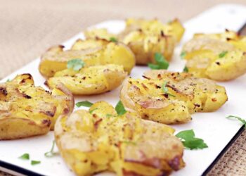 Patatas machacadas, la guarnición perfecta para cualquier plato