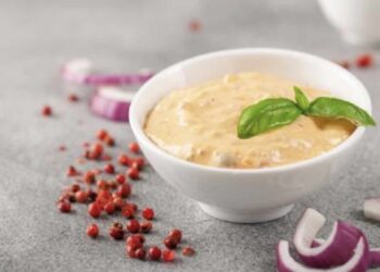 Salsa mil islas, receta súper fácil para mariscos y ensaladas de pasta