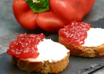 Mermelada de pimientos rojos, receta perfecta para quesos y carne