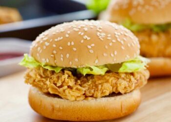 Hamburguesa de pollo en airfryer, la Crispy Chicken casera