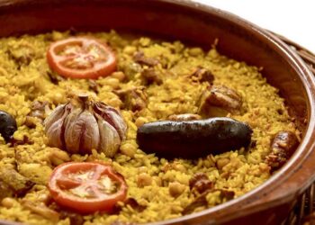 Arroz al horno, la receta tradicional valenciana fácil y deliciosa