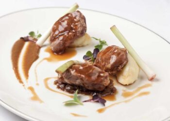 Carrilleras de cerdo en Crock Pot, la receta al vino tinto más tradicional