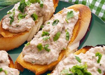 Paté de atún y huevo duro, receta fácil y rápida